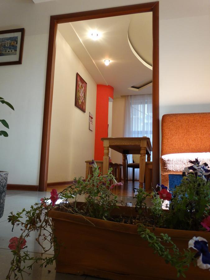 Destiny 1 Hostel Erevan Esterno foto