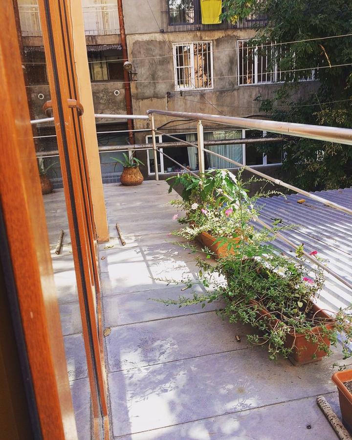 Destiny 1 Hostel Erevan Esterno foto
